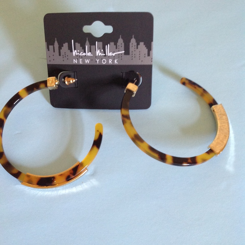 Cheetah Gold Tone Band Acrylic Earrings